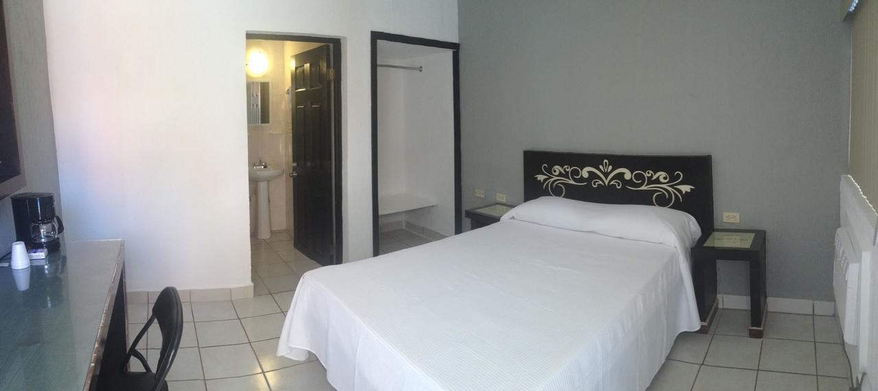 Hotel Jardin Heroica Caborca Zewnętrze zdjęcie